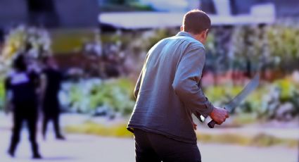 Hombre ataca con machete a un policía en Puebla y termina abatido por agentes municipales: VIDEO