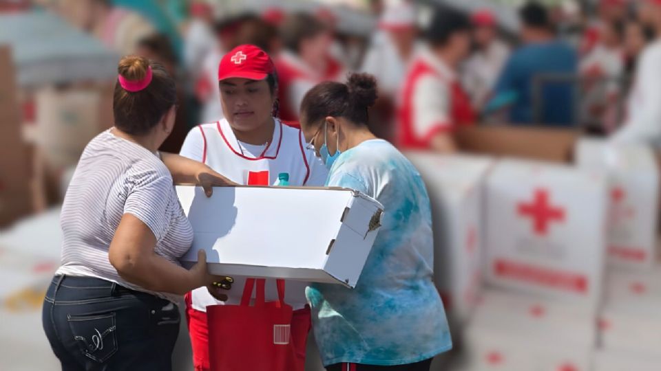 La Cruz Roja ha proporcionado atención prehospitalaria y gestionado centros de acopio estratégicos para optimizar la entrega de apoyo en Veracruz.