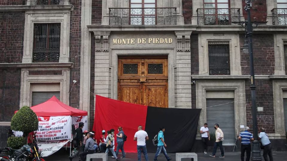 Huelga en Monte de Piedad.