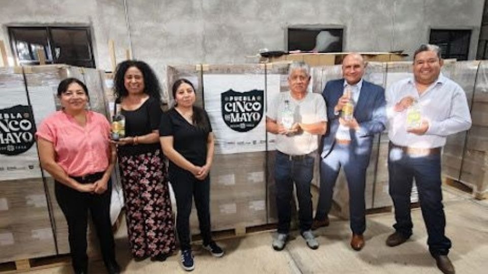 El lote estuvo integrado por 6 mil 93 botellas de 750 ml: 3 mil 763 de espadín y 2 mil 330 de papalometl. 