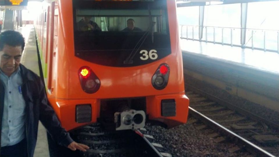 Un usuario murió al caer a las vías del metro en la estación Olivo de la Línea 12.