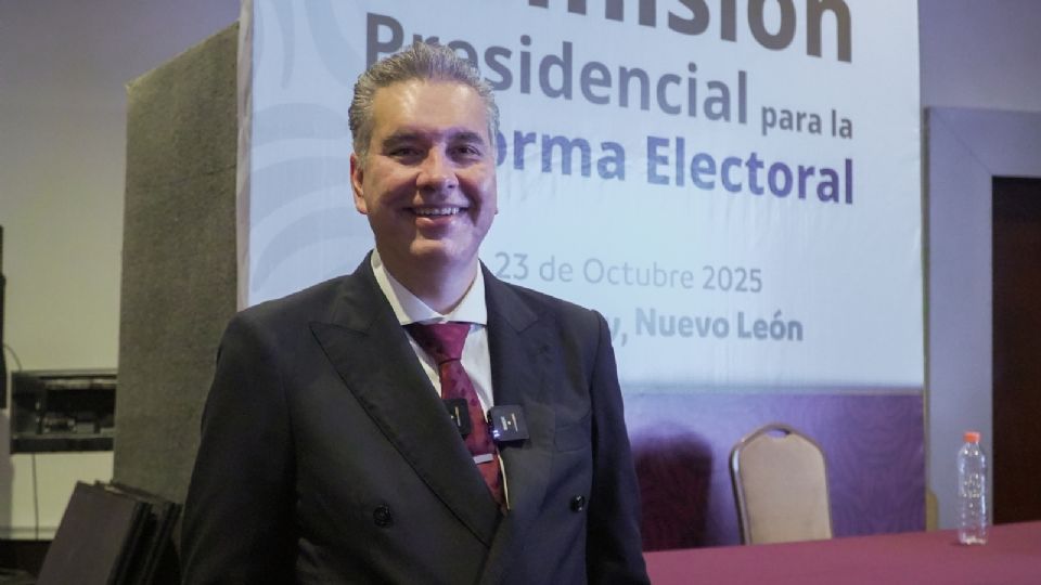 El senador Waldo Fernández participó en el foro de la Comisión Presidencial para la Reforma Electoral en Cintermex, donde destacó el diálogo ciudadano como base para fortalecer la democracia en México.