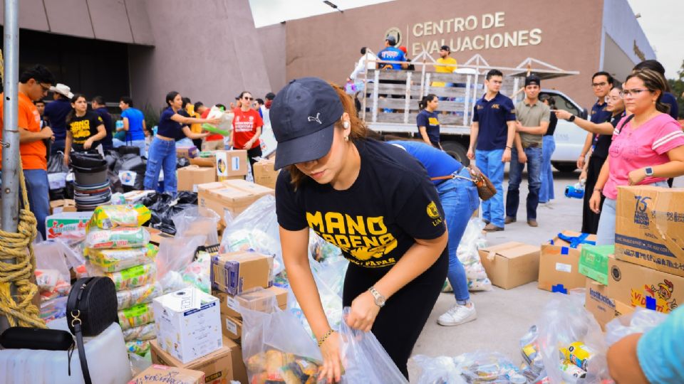 La brigada logró acumular 11 toneladas de víveres mediante la campaña 'Mano Cadena' para apoyar a los afectados de Veracruz.