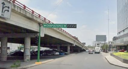 Mujer resulta lesionada tras volcar su camioneta en el sur de Monterrey