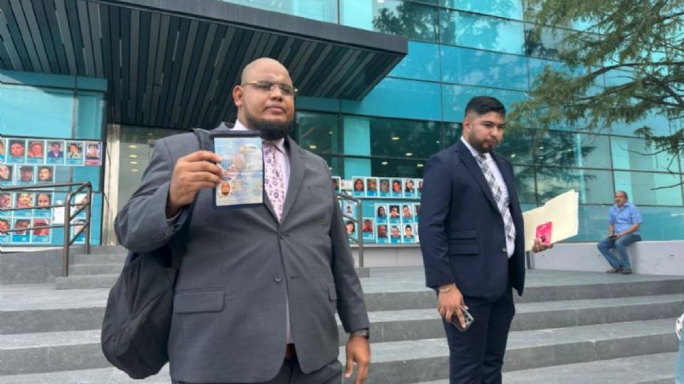 Gustavo Isidoro Soto Miranda, “El Jaguar”, acudió a la Fiscalía de Nuevo León para denunciar a Mario Escobar por presunta difamación relacionada con el caso Debanhi Escobar.