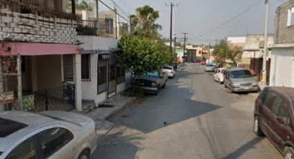 Hallan camioneta con presuntos impactos de bala y manchas de sangre en Monterrey