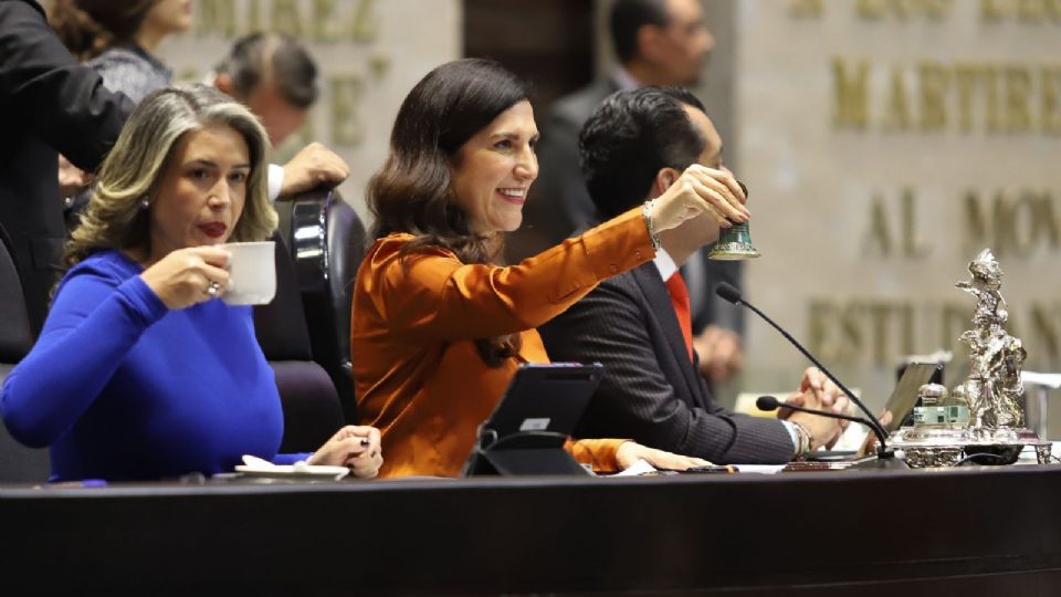 La Junta de Coordinación Política es la que determinará ajustes al reglamento sobre la actividad a distancia, pero la Mesa Directiva citará en modo presencial, dice la presidenta Kenia López.