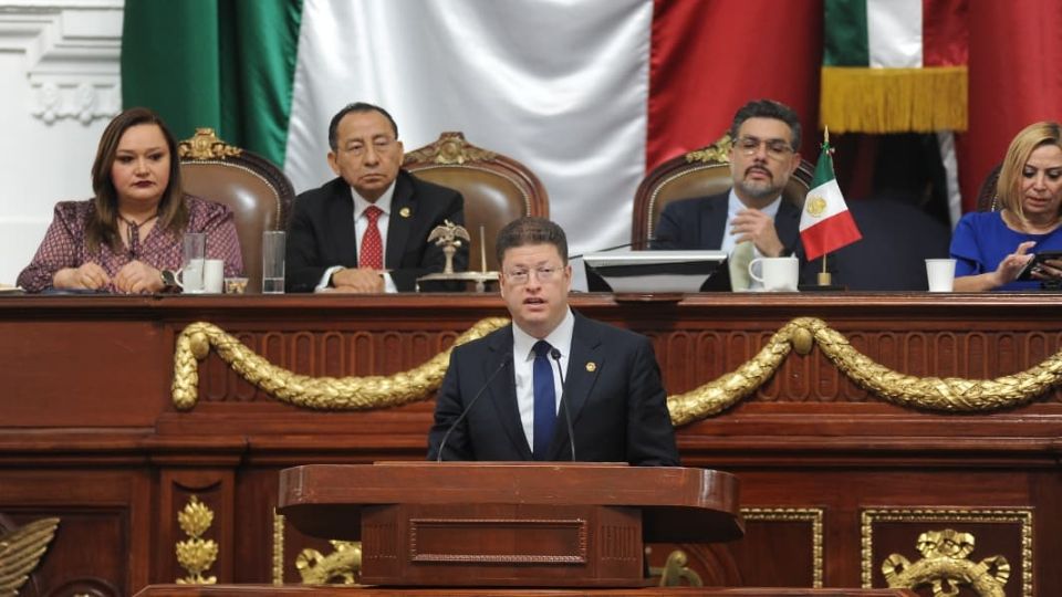 El titular de la SSC, Pablo Vázquez Camacho, comparece en el Congreso de la CDMX.