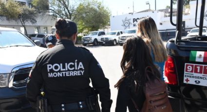 Policías de Monterrey encuentran a una niña de 10 años extraviada en el Centro de la Ciudad