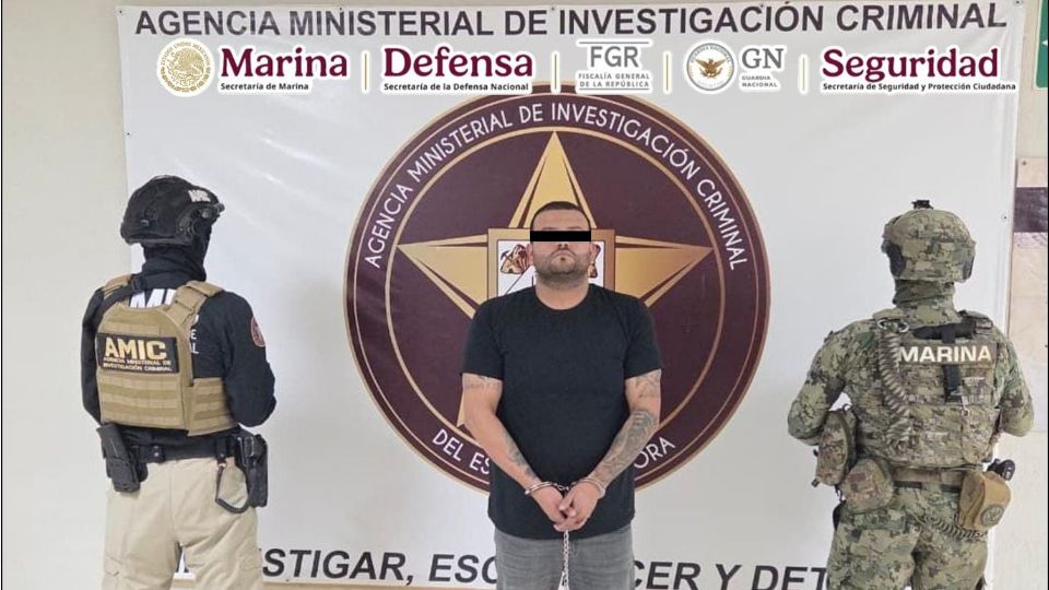 Elementos de la Armada de México aprehendieron en Sonora a Martín de Jesús Contreras Zepeda, 'El Tomate'.