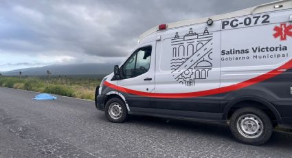 Hallan cuerpo de hombre atropellado sobre la Carretera a Colombia en Salinas Victoria