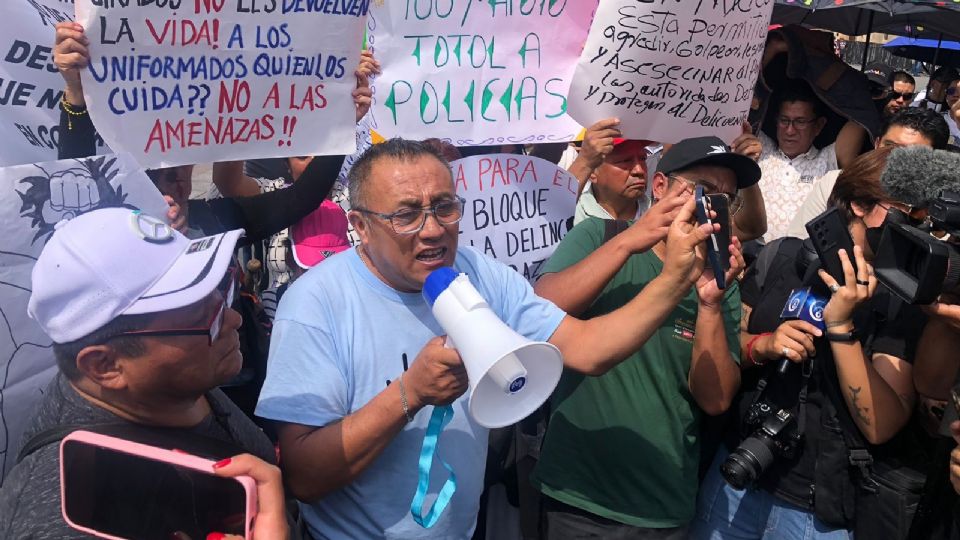 Protestaron frente a Palacio Nacional y posteriormente en la sede de Gobierno CDMX.