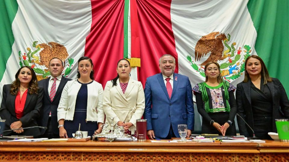 Acude el secretario General de Gobierno del Edomex, Horacio Duarte, a la comparecencia ante la LXII Legislatura mexiquense.