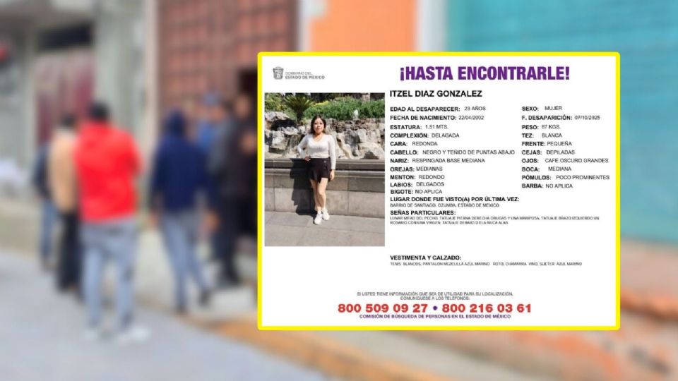 Itzel vestía blusa color vino, pantalón azul rey con rojo en la parte frontal y tenis blancos.