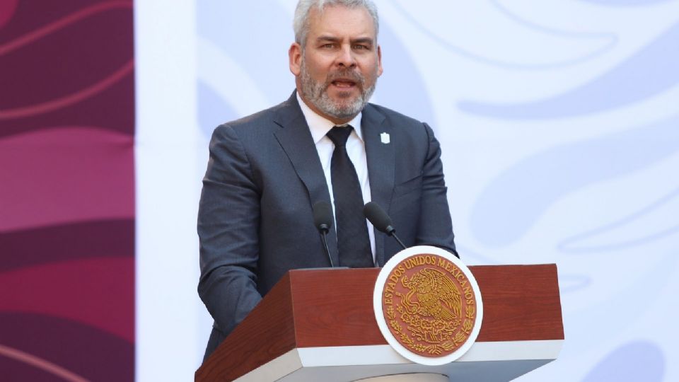 Ramírez Bedolla dejó en claro que la fiscalía no ha descartado ninguna línea de investigación en torno al crimen de Manzo.