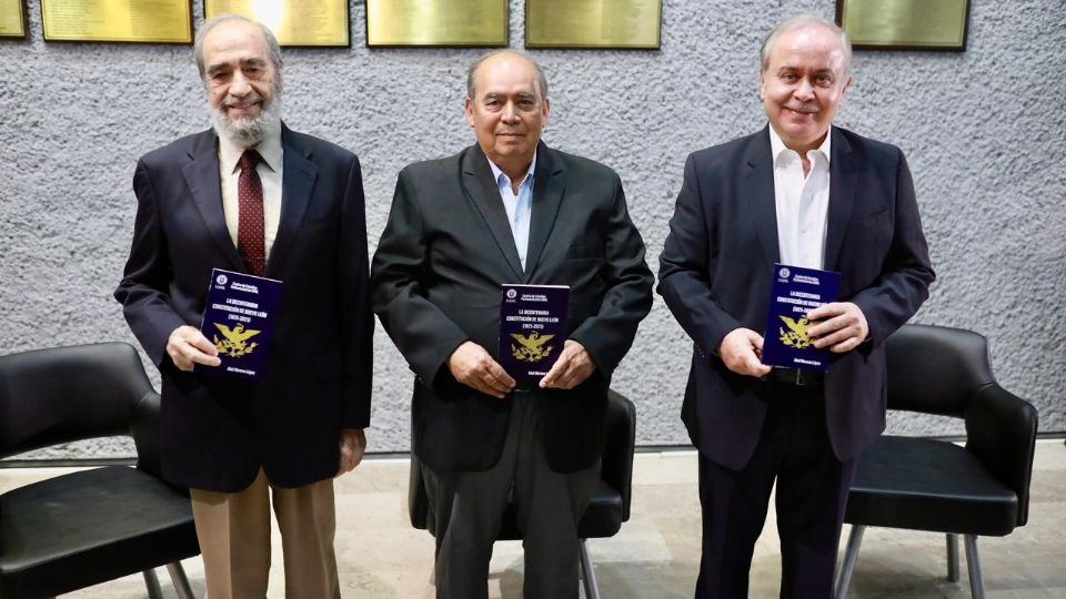 Autoridades del Congreso de Nuevo León presentaron “La Bicentenaria”, libro que analiza 200 años de historia constitucional en la entidad.