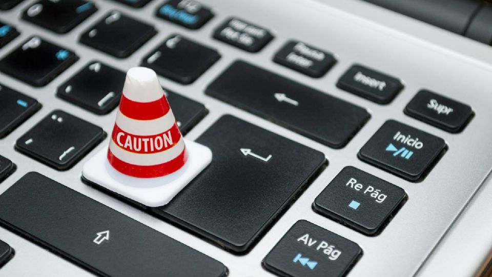 Proponen control parental en redes e internet.