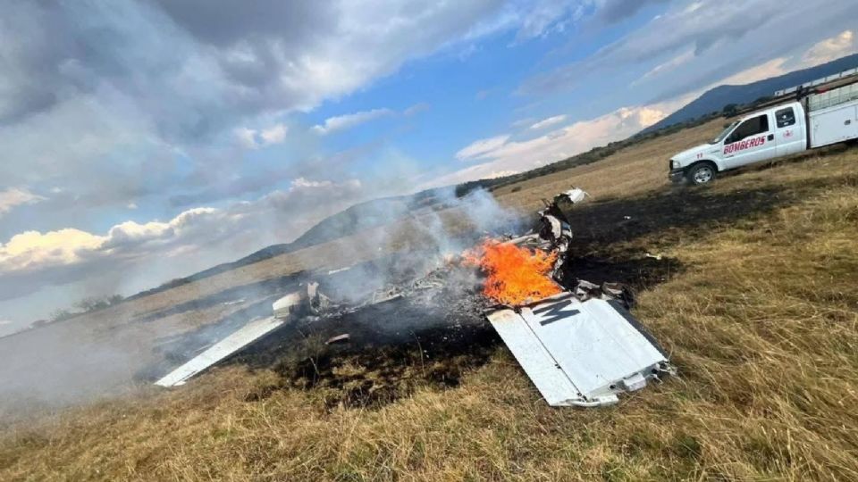 Avioneta se desploma en Michoacán.
