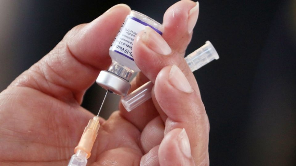 Cofepris confirma permiso para vacuna Covid.