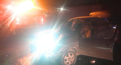 Volcadura en Carretera a Colombia deja a conductor lesionado en Escobedo