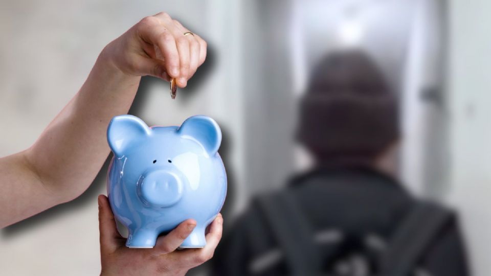 Este espacio más angosto que una cama individual se alquila por 8 yuanes la noche en China.