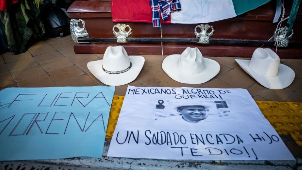 El senador por Morena, Raúl Morón Orozco, aseguró que está dispuesto a comparecer ante quien sea por el caso del homicidio de Carlos Manzo.