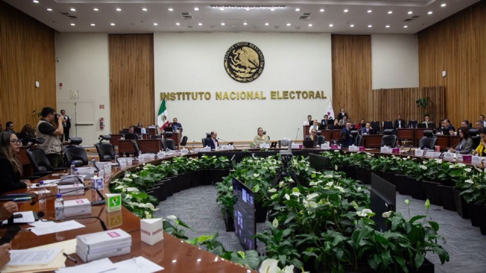 El INE critica a Hacienda y diputados por el recorte a su presupuesto.