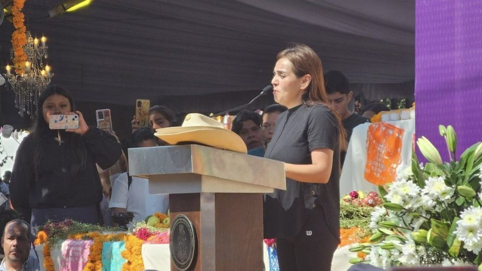 Grecia Quiroz, esposa del alcalde de Uruapan, Carlos Manzo, quien fue asesinado este 1 de noviembre.