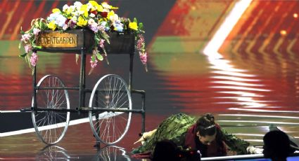 Miss Gran Bretaña tropieza en la pasarela de Miss Universo 2025: ¿accidente o estrategia?