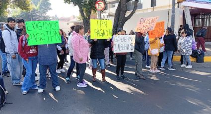 Trabajadores de limpieza exigen pagos atrasados; dicen que IPN adeuda a su compañía