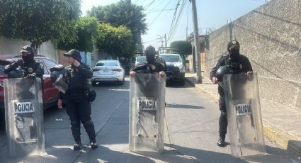 Catean refaccionarias en Iztapalapa en busca de autopartes robadas