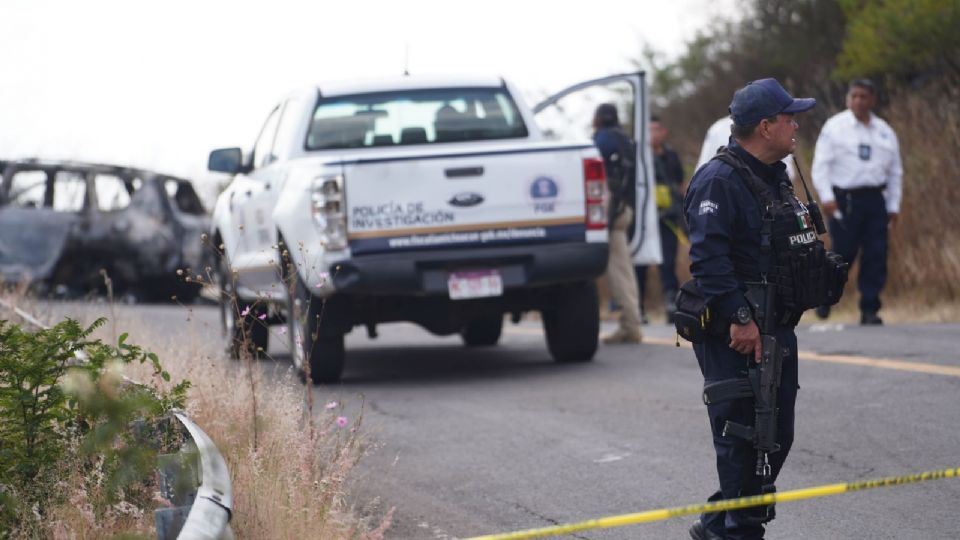 Fotografía  de un operativo para detener a un objetivo prioritario, en el que dos presuntos implicados fueron abatidos, en Morelia, Michoacán.