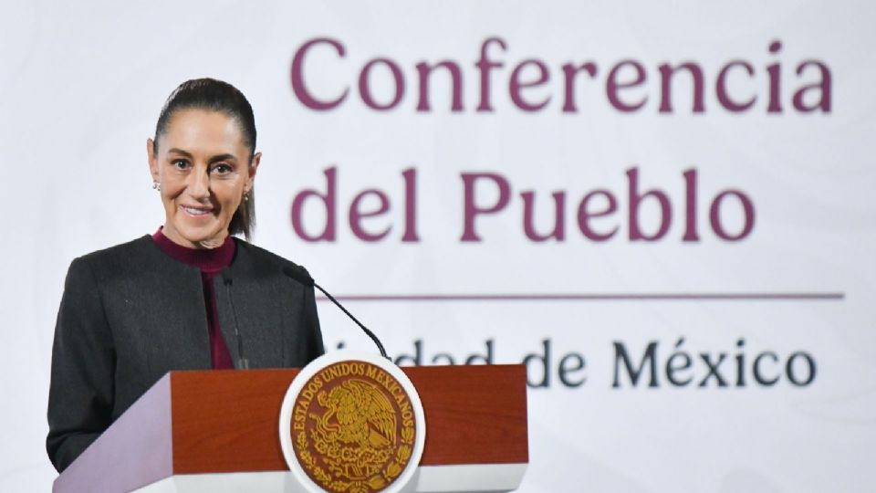 Claudia Sheinbaum, presidenta de México, durante su intervención en la conferencia matutina.