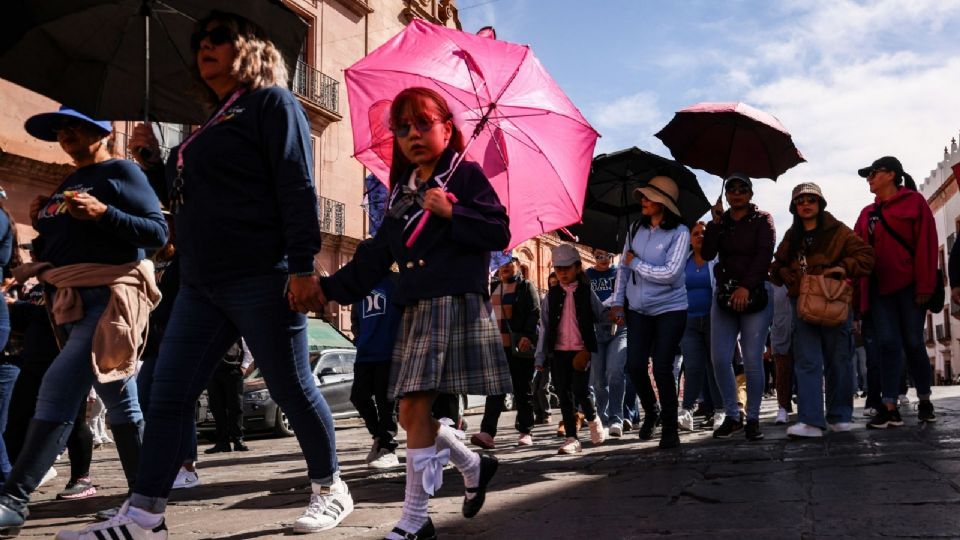Alfonso Cepeda convocó a la comunidad escolar a sumarse con compromiso y profesionalismo a las tareas que les corresponden.