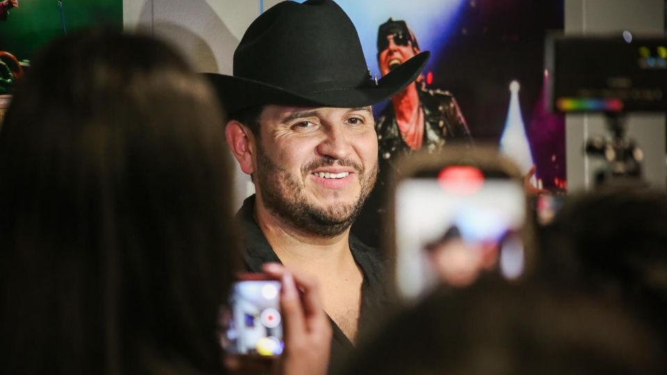 Antes de conquistar la Arena Monterrey, Edén Muñoz ofreció una rueda de prensa donde reveló nuevos proyectos.