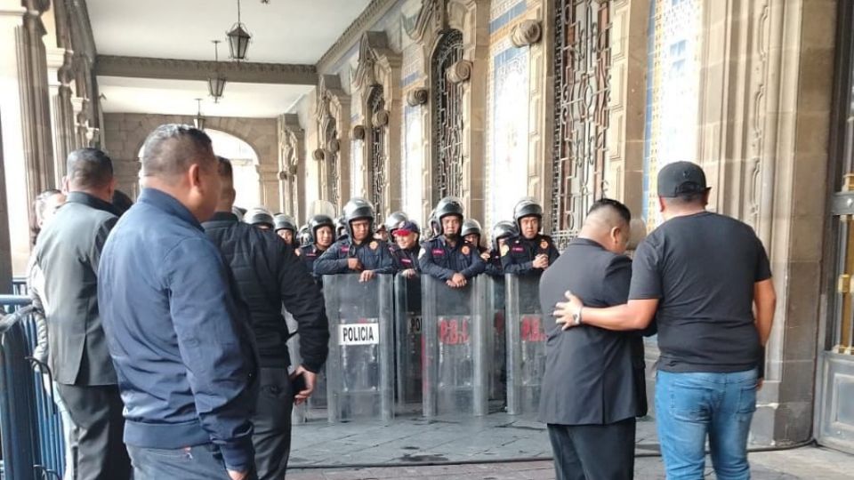 Elementos de la SSC alistan operativo por marcha del 25N.