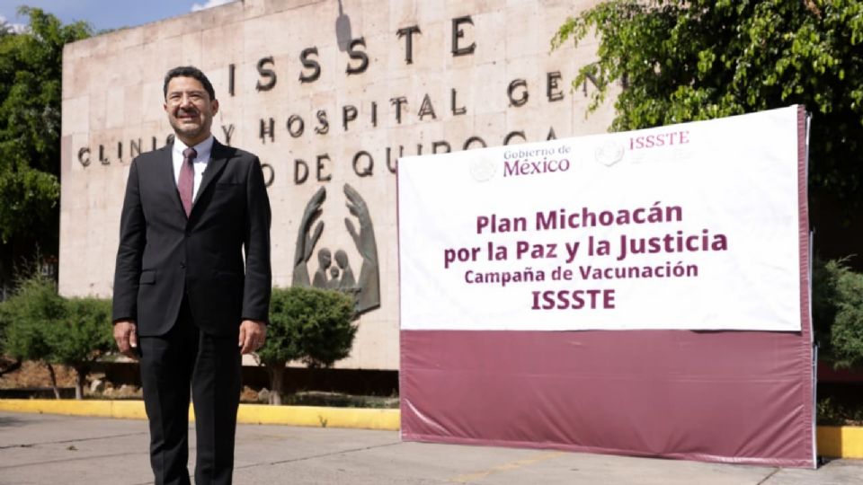 Martí Batres, titular del ISSSTE.