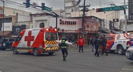 Hombre es atacado a balazos en pleno Centro de Monterrey; buscan a presunta agresora