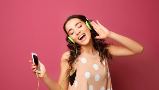 Top de canciones para empezar la mañana con entusiasmo y motivación, según la IA