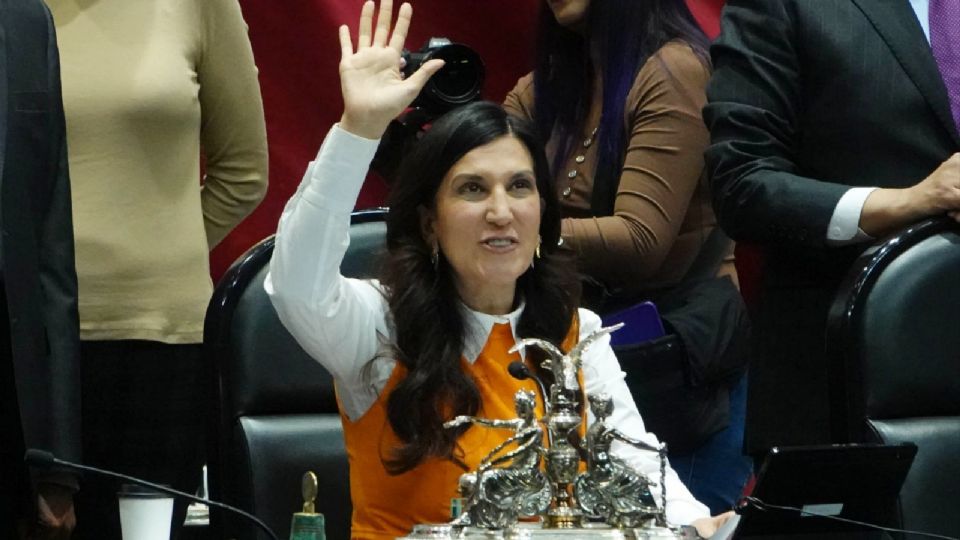 Kenia López Rabadán, presidenta de la Mesa Directiva de la Cámara de Diputados.
