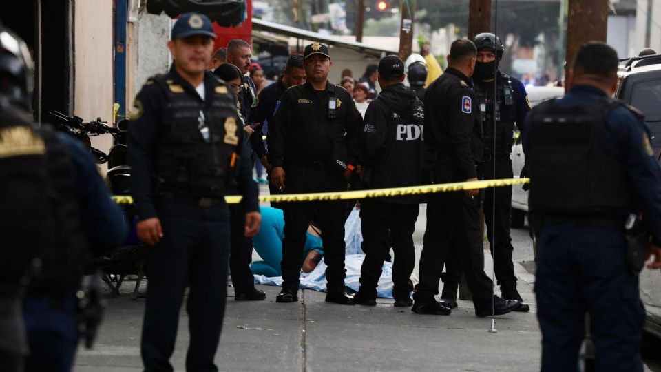 Los agresores escaparon y posteriormente la policía detuvo a varios sospechosos.