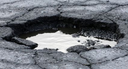 Vecinos alertan por enorme socavón en Guadalupe y piden atención urgente