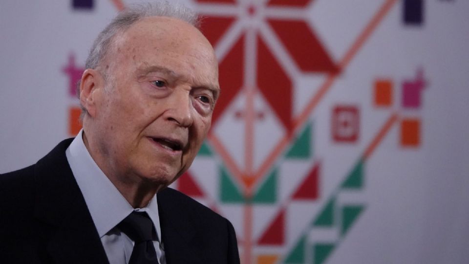 Ve Monreal capacidad jurídica, honestidad y honorabilidad en Ernestina Godoy y Arturo Zaldívar, a quienes se menciona como posibles sustitutos de Gertz Manero.