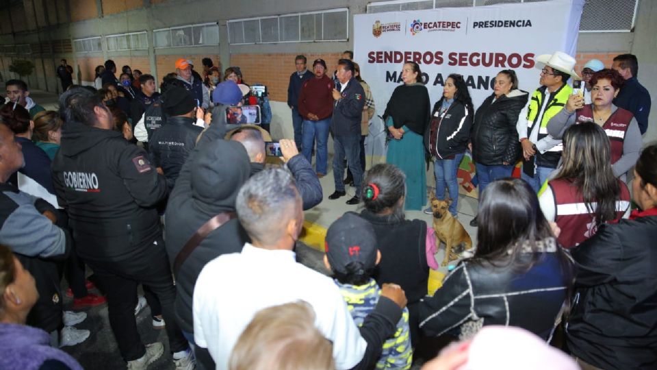 Ecatepec transforma colonias abandonadas: nuevas vialidades y Senderos Seguros iluminan zonas de alto rezago.
