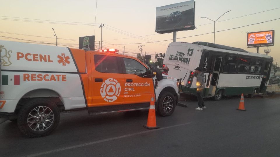 Unidades de Protección Civil atendieron un accidente de un camión de la ruta 301 en la colonia Buenos Aires