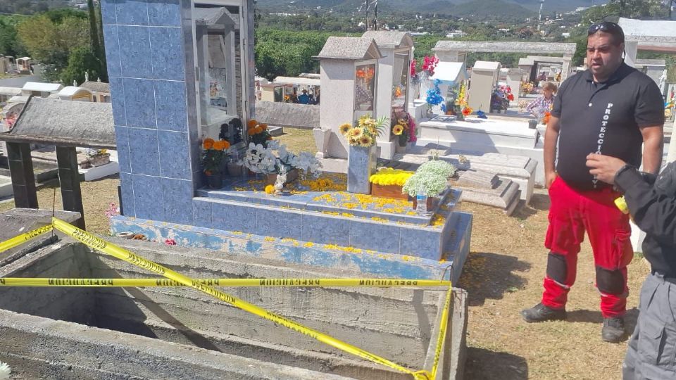 Protección Civil Nuevo León realizó recorridos en los 114 panteones del estado durante el Día de Muertos, reportando saldo estable y atención oportuna a cinco personas lesionadas.