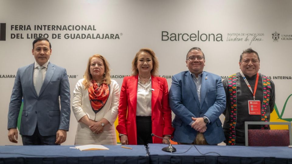 Ministros de la SCJN, entre ellos Yasmín Esquivel, estuvieron en la FIL de Guadalajara.