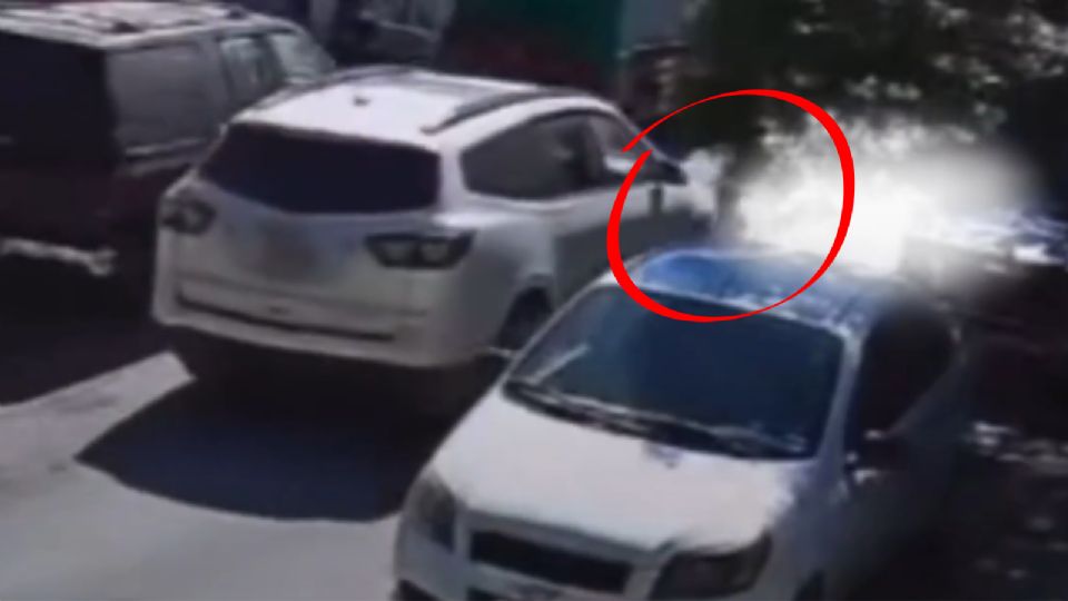 Protección Civil de Santa Catarina atendió a la menor atropellada en Lomas de los Naranjos; vecinos piden apoyo para localizar al responsable.