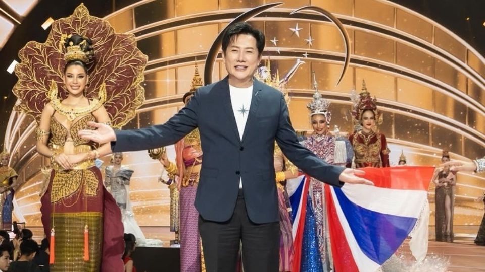 La de Fátima Bosch no es la única controversia de Nawat Itsaragrisil en Miss Universo. Aquí te decimos quién es.