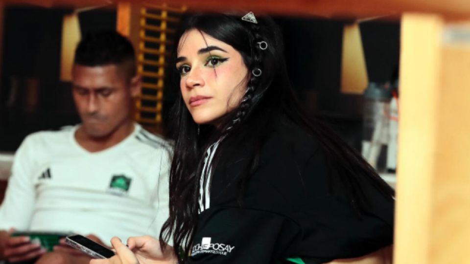 Alana Flores desmintió en TikTok que su pareja, el futbolista Sebastián Cáceres, vaya a integrarse como copresidente de Raniza FC.